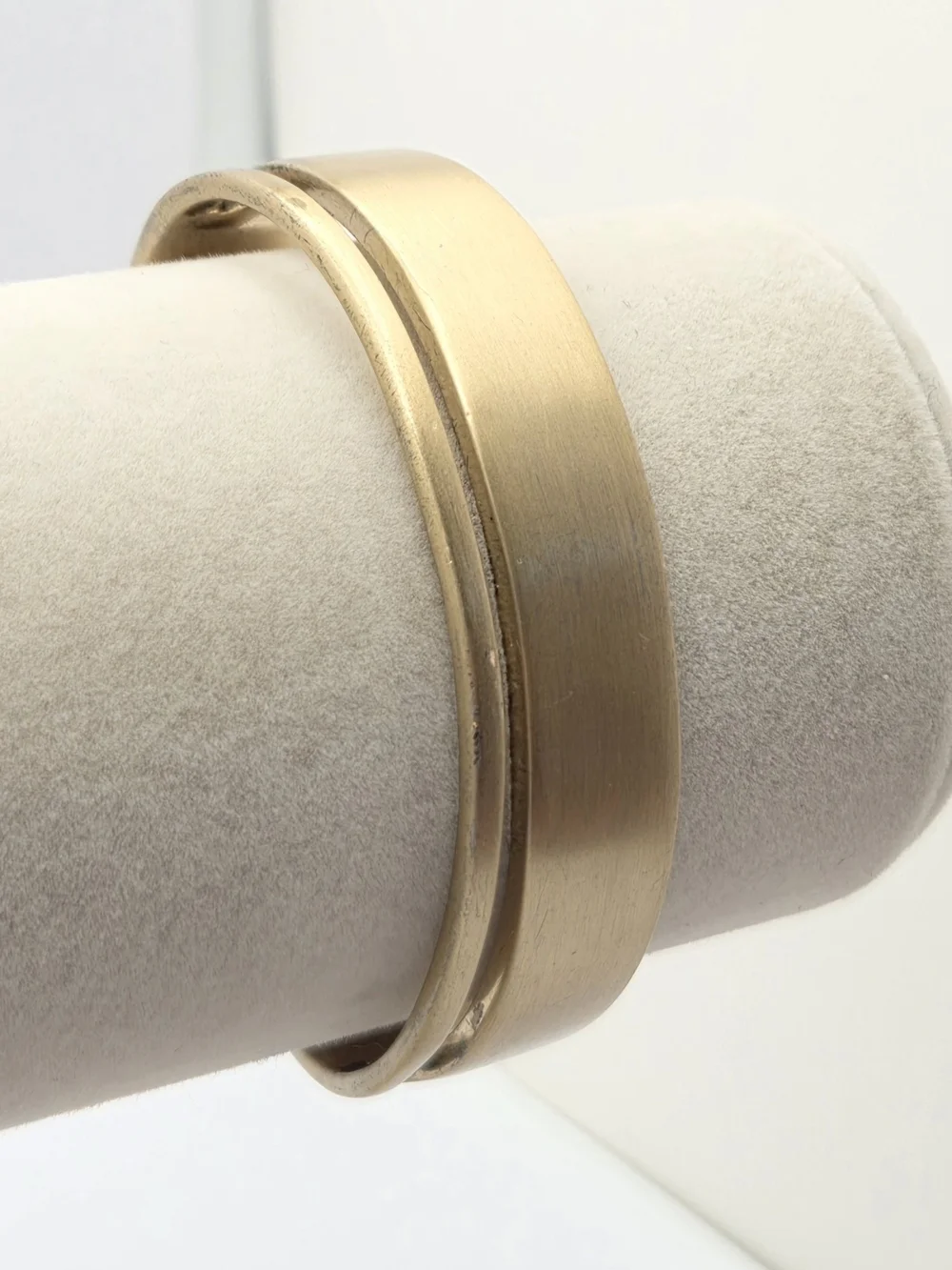 Jen Atkin x Chloe + Isabel Matte Gold Tone Negative Space Cuff Bracelet